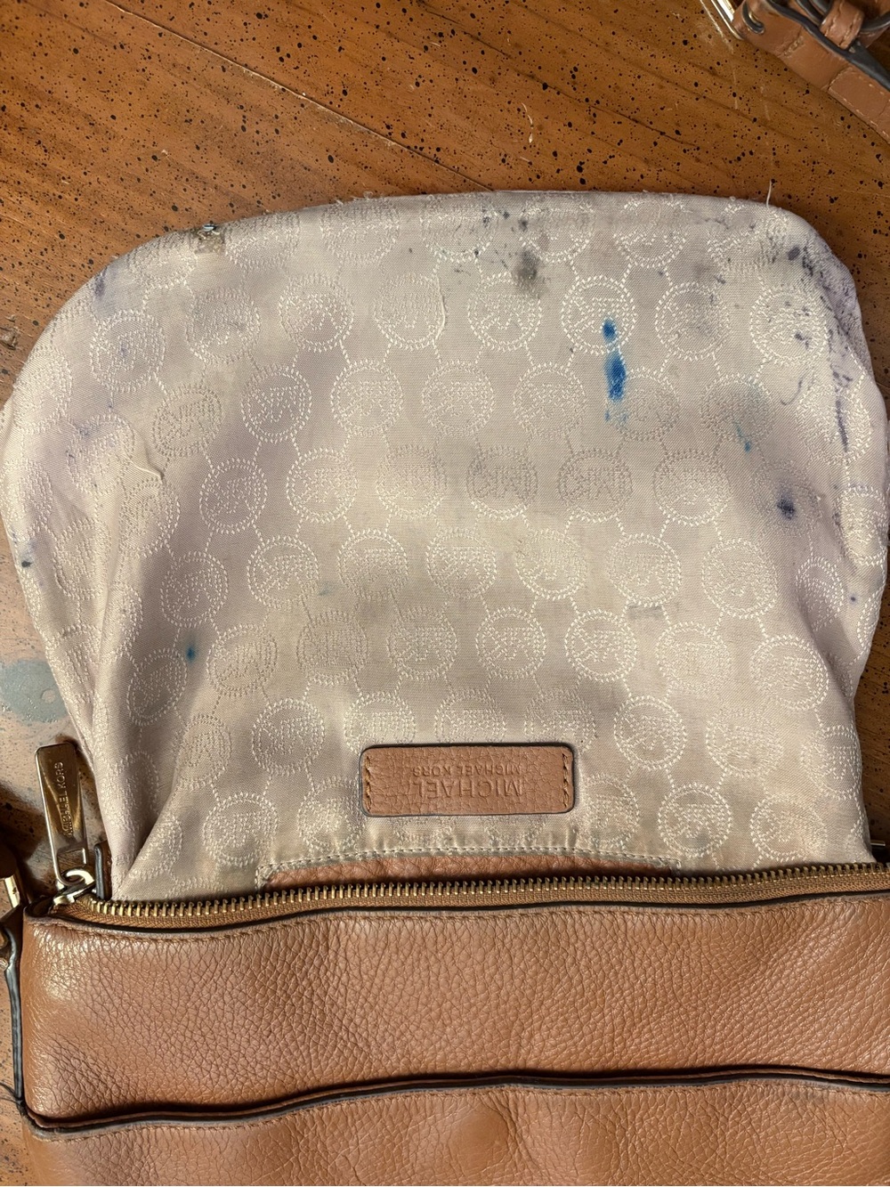Michael Kors Brown Leather Crossbody Bag (NEEDS CLEANING INSIDE) - Picture 5 of 12